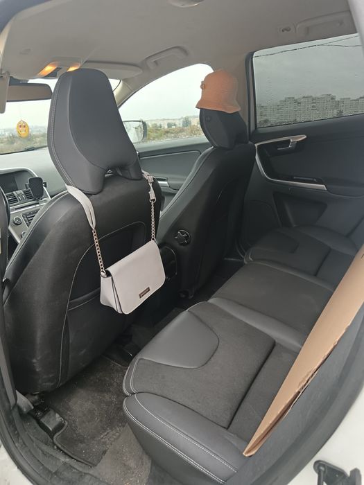 VOLVO XC60 2011 — imagine 4