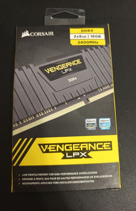 Ram 2x8 GB  Corsair vengeance