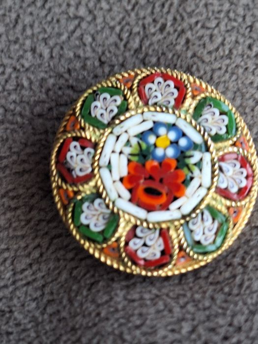 Италанска микро мозайчна брошка
