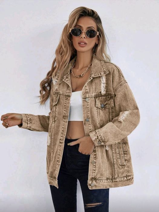 Дамско Ново дънково яке!