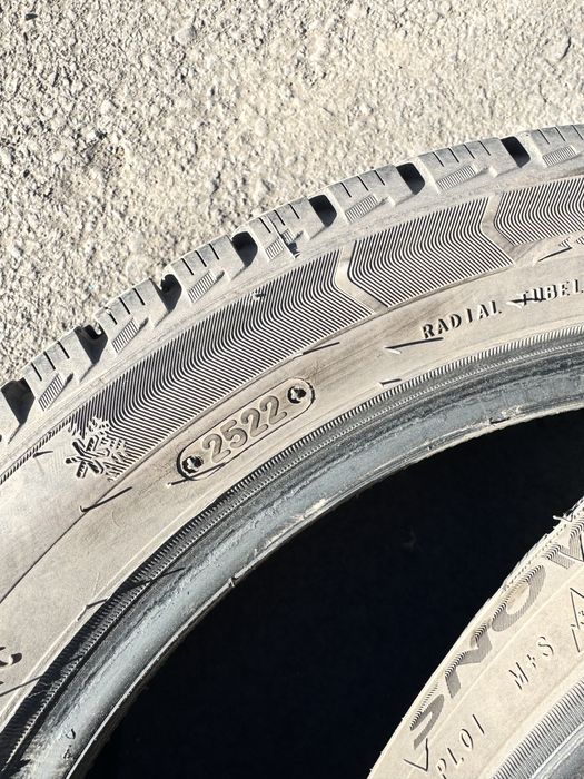 215/45/17 продам шины