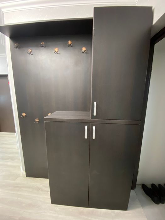 Cuier pentru haine și încălțăminte