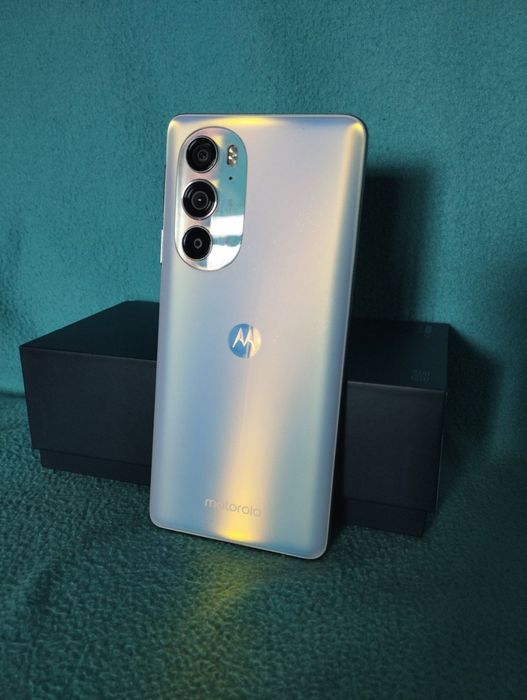 Motorola edge 30 pro