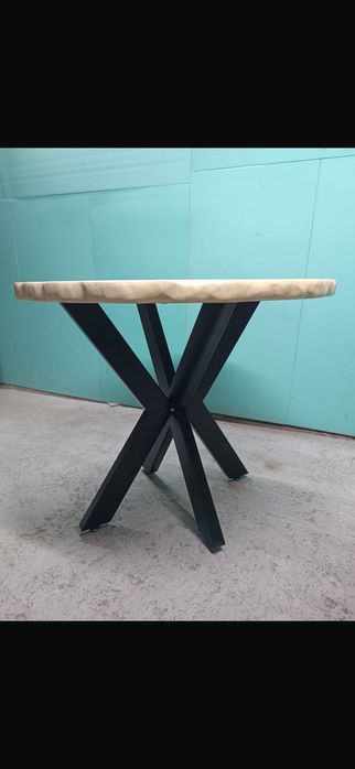 Кръгла трапезна маса