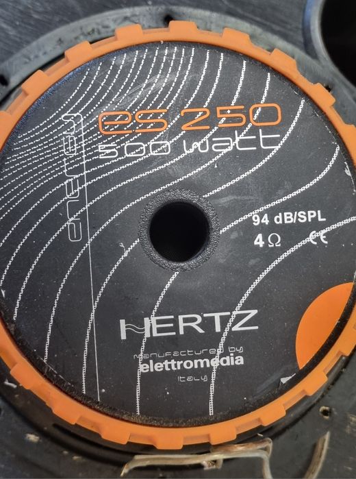 Сабвуфер Hertz ES250