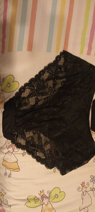 Голям размер сутиен и два броя бикини