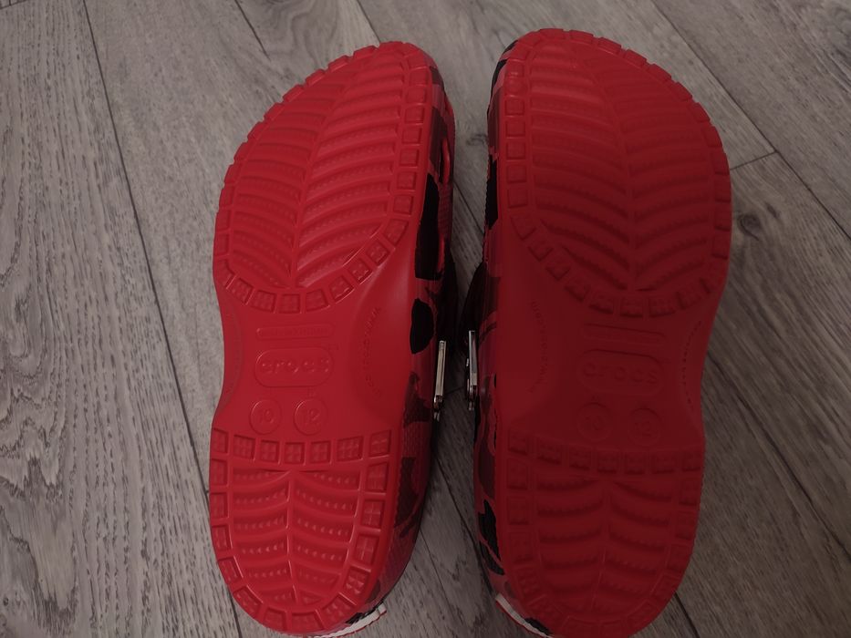 продам bape crocs