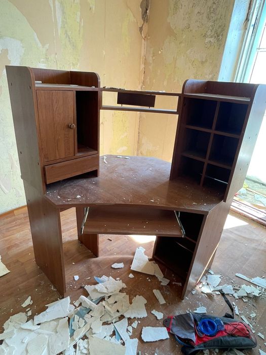 Стол компьютерный