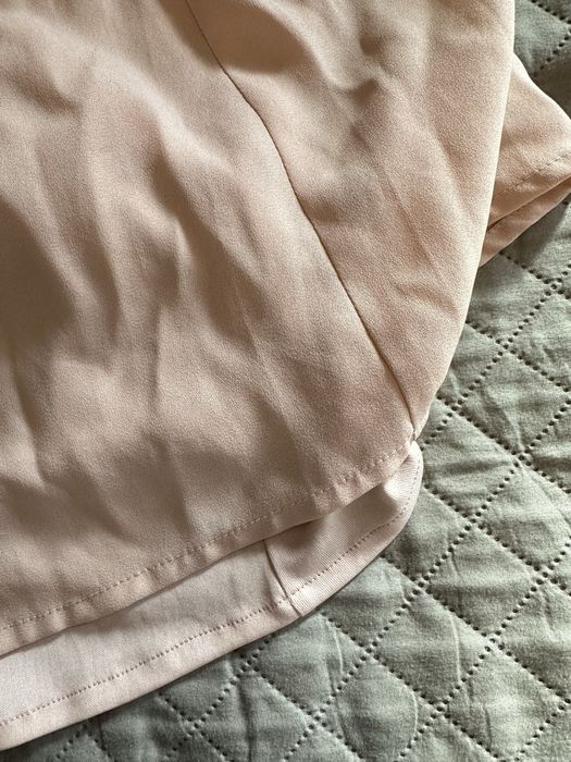 Елегантна розова рокля