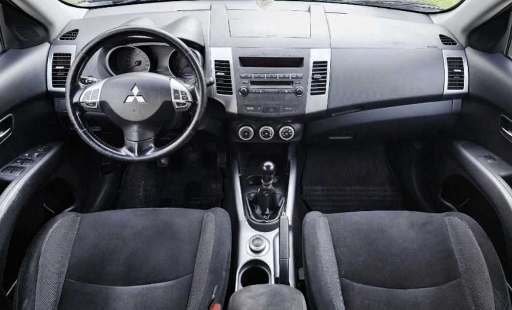 Vand Mitsubishi Outlander 2009