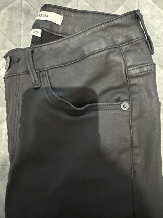 Панталон на марката Garcia