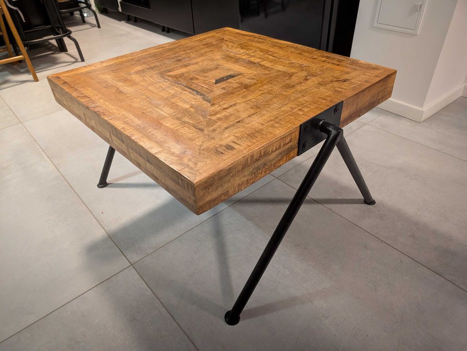 Masuta de cafea din lemn si metal