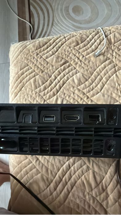 Пс 4 обычный продам срочно