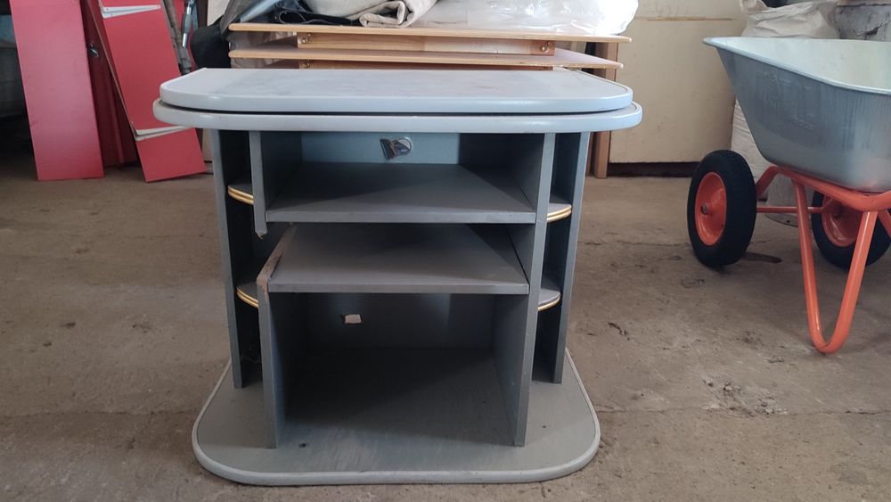 Продам подставку под телевизор