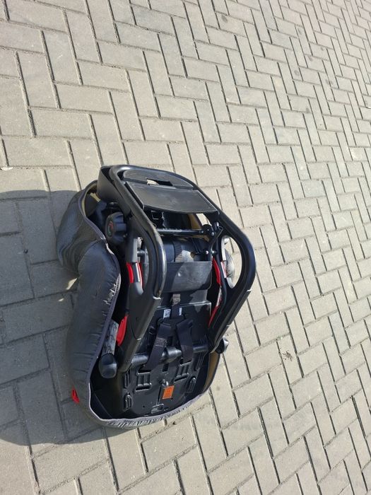 Vand scaun auto pentru copil