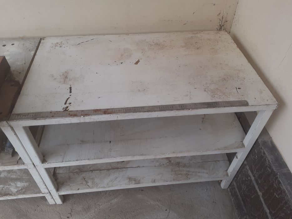 Столы  слесарные