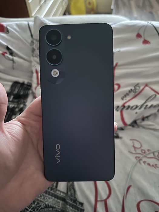 Срочно! Продам телефон б/у телефону 2 месяца