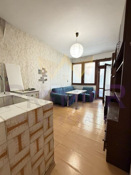 Продава се Двустаен апартамент в Варна, Погреби - 50 кв.м за 2100 €/кв.м - Снимка #1