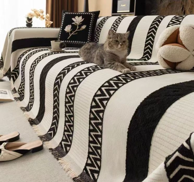 Стильная шенилловая накидка-плед на диван и кресло