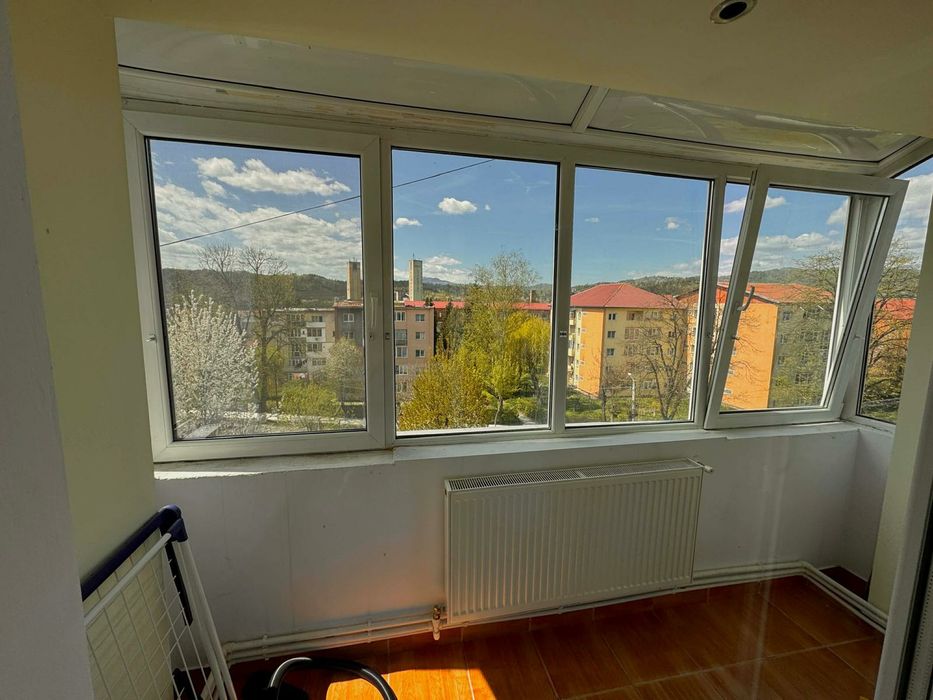 Vand ap 2 cam in Petrosani,Jud.Hunedoara str.Independentei
