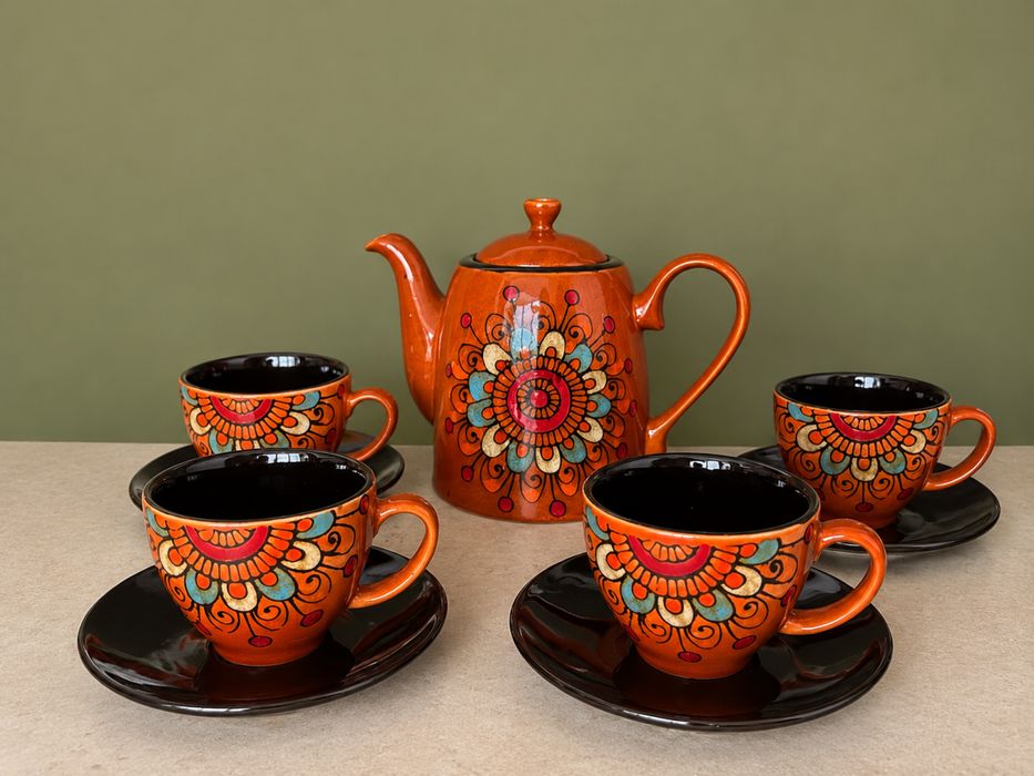 Комплект за чай с чайник и 4 чаши