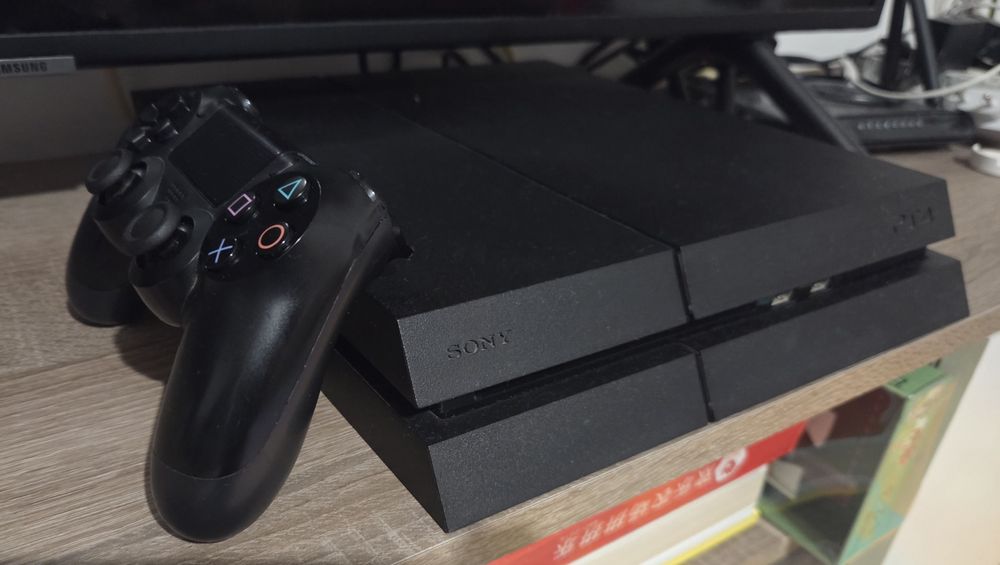 Конзола Sony Playstation 4, 500 GB
