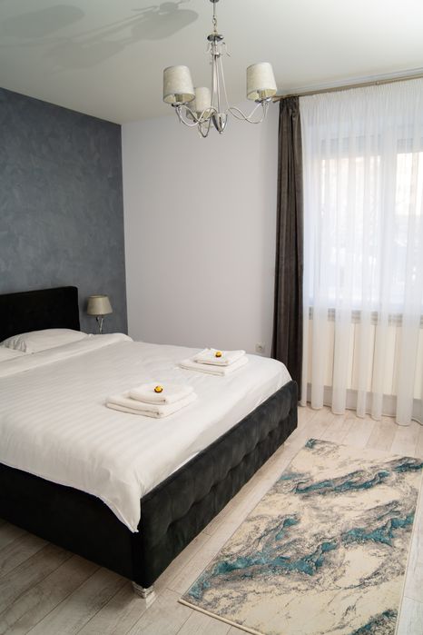 Ultracentral apartament 2 camere decomandat de inchiriat termen lung