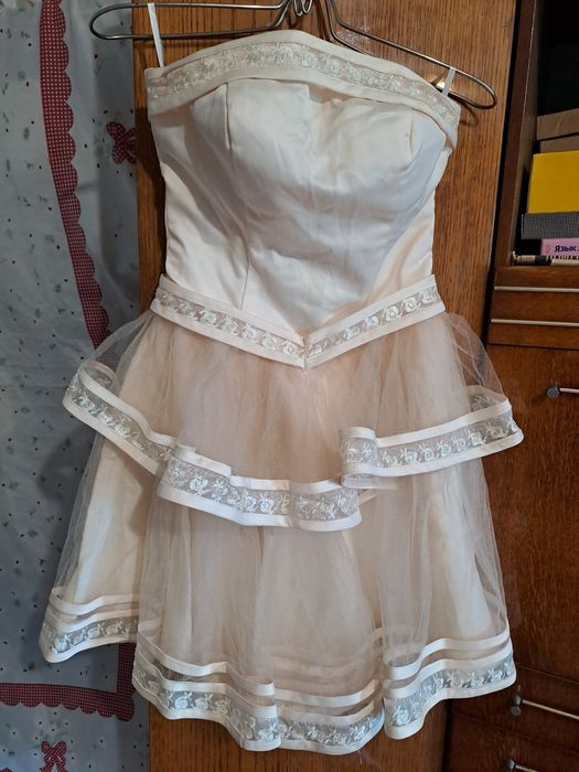 Продам вечерние платья