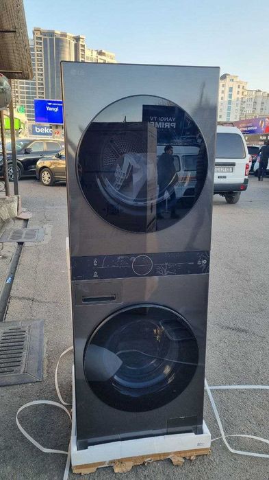 Стирально-сушильная машина LG 13/10 кг WashTower™ WT1310RH / WT1310YJ