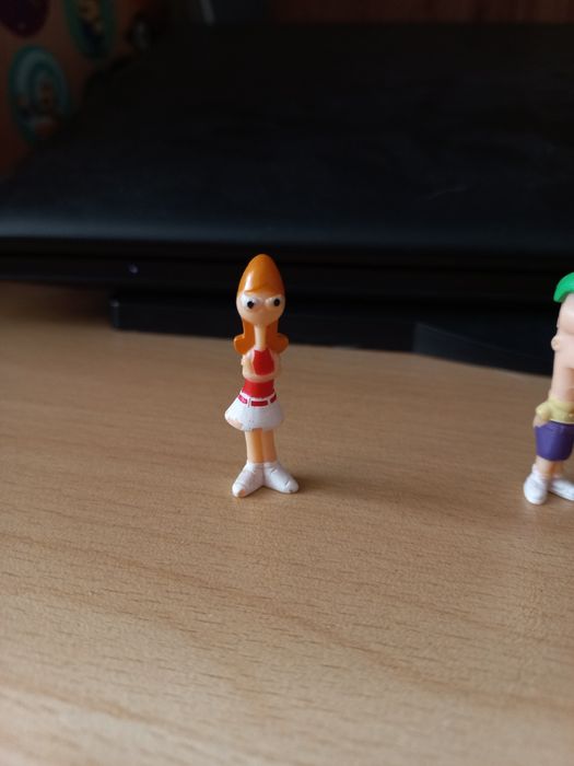 Играчки Финиъс и Фърб / Фигурки P