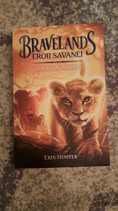 Cărți "Pisicile Războinice"+cadou