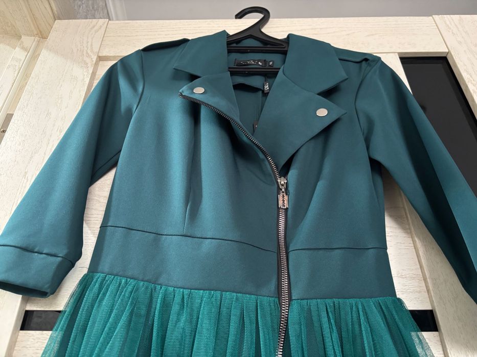 Продам платье новое