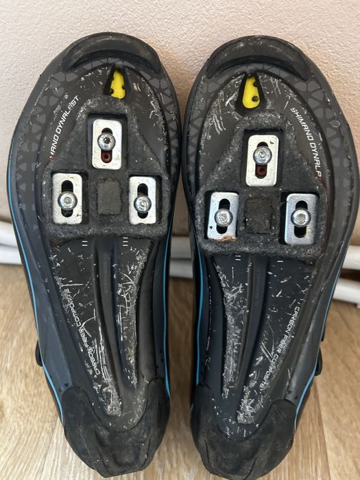 Обувки Shimano за шосейно колоездене