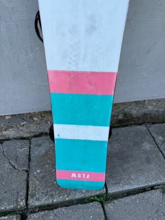 Placa snowboard Flow Venus 147cm cu legaturi Burton