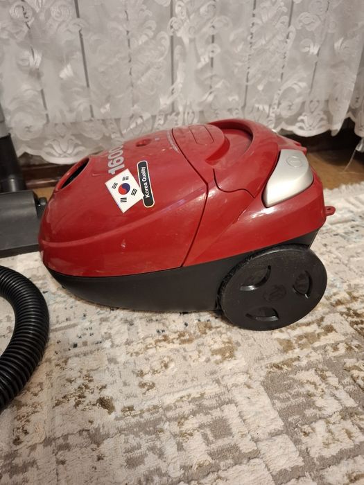 Пылесос DAEWOO-1600W