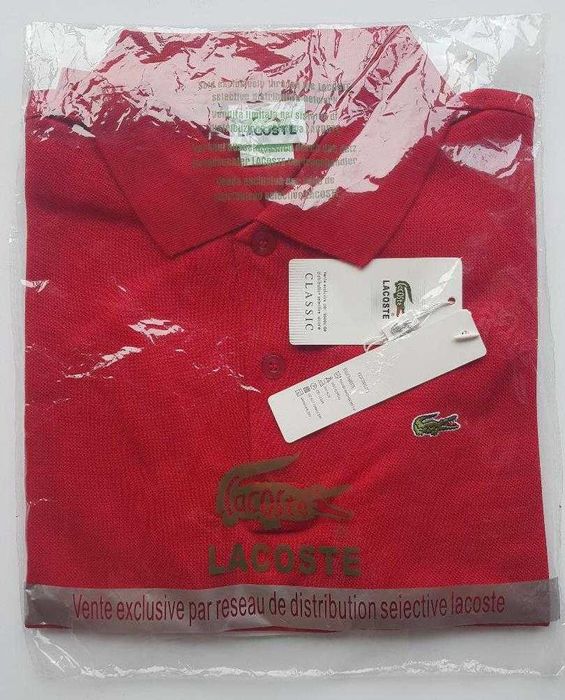 Tricou Lacoste rosu, albastru galben, negru Marime M. Nou ambalat!