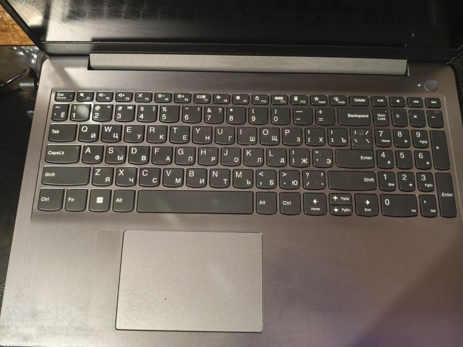 ноутбук Lenovo IdeaPad3