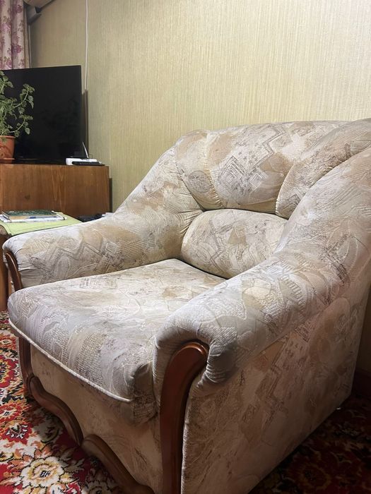 Диван +    кресло