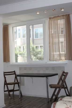 Дава се под наем Едностаен апартамент в Бургас, Център - 27 кв.м за 160 € - Снимка #9