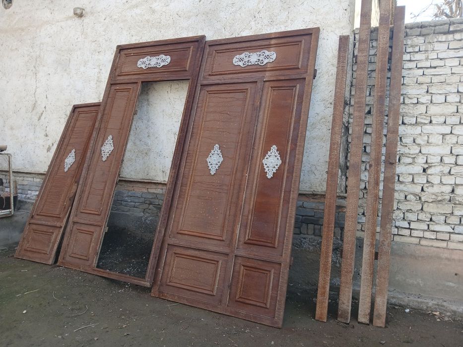 Дарвоза сотилади