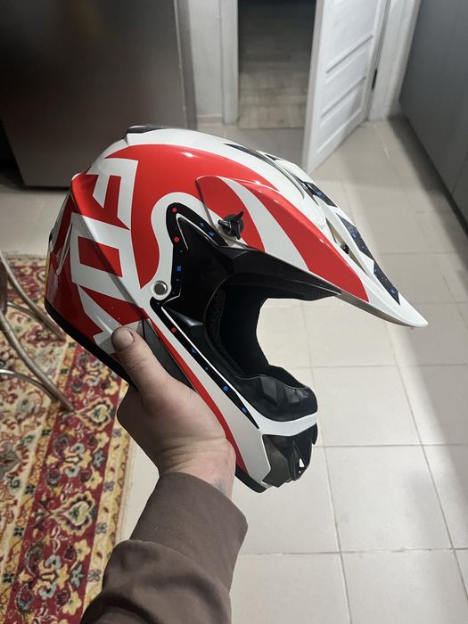 Продам мотоэкипировку