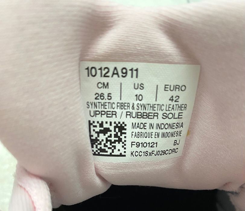 Кроссовки беговые ASICS женские