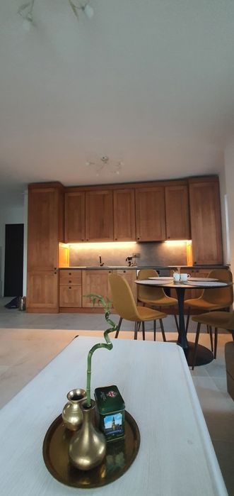 Inchiriez ap.3 camere