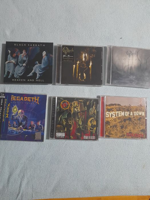 Vând cd-uri muzica metal