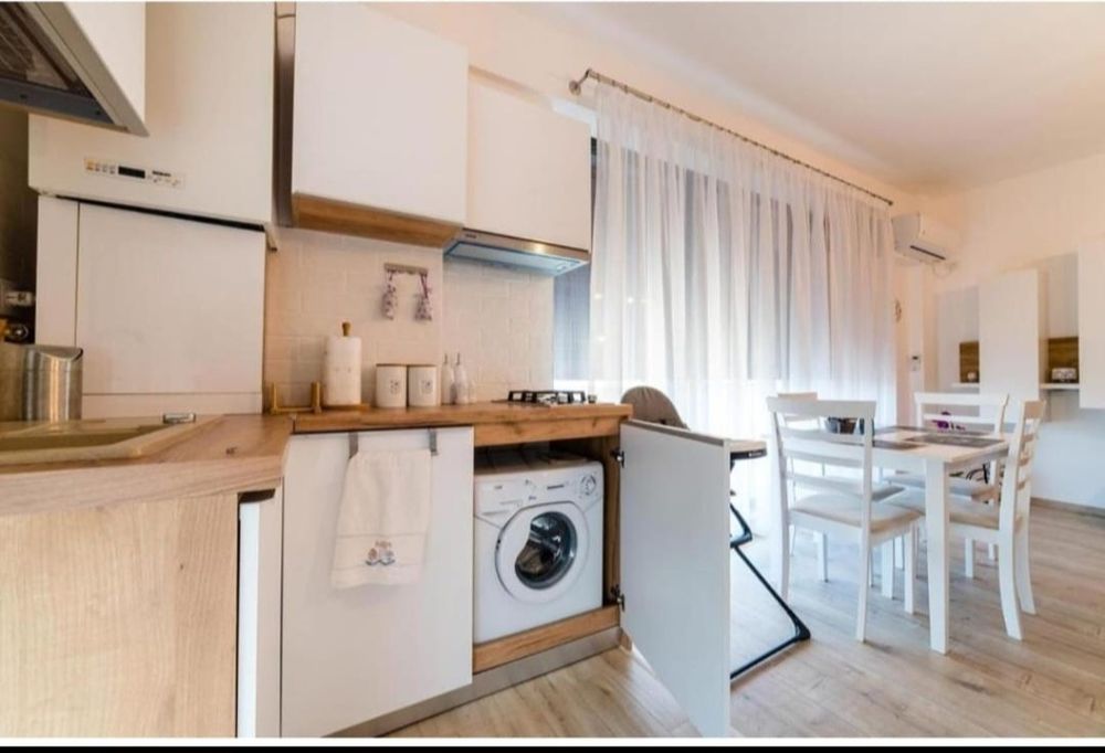 Inchiriez apartament