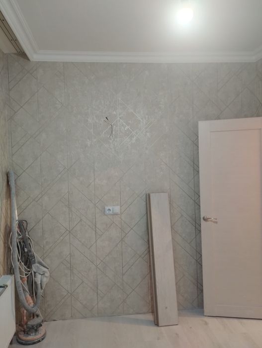 Клею обои, галтели