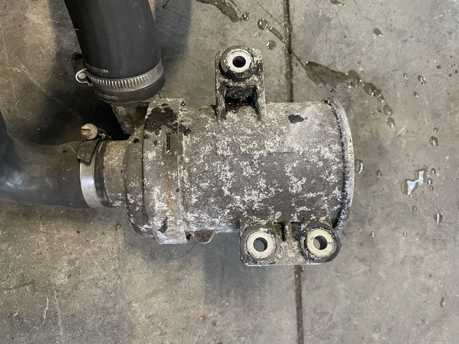 Алтернатор/ компресор/ водна помпа БМВ 2.8и (kompresor n20)