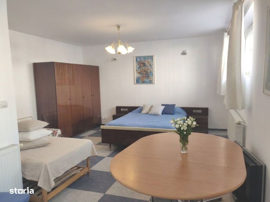 82 mp, DEMISOL 2 GARSONIERE SEPARATE, zona Petrom, Baciu
