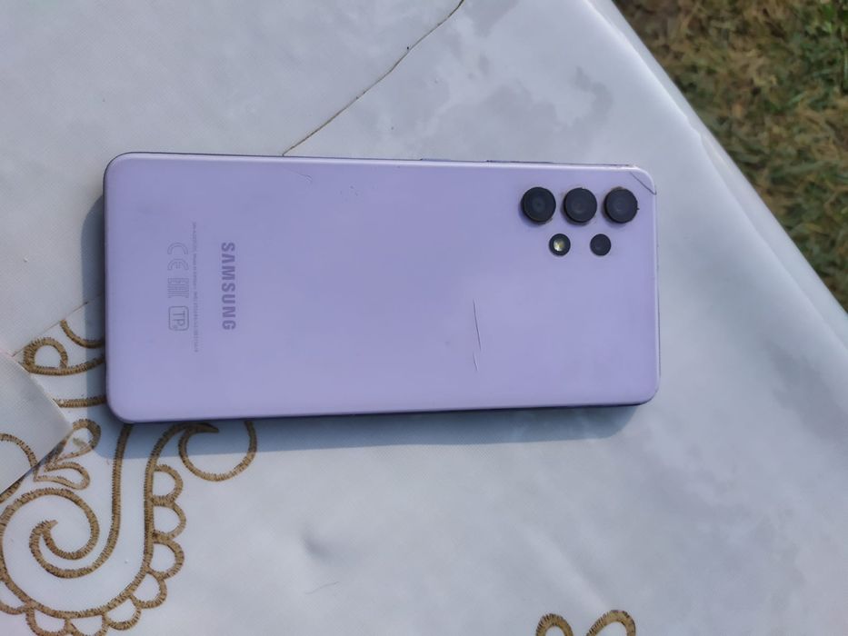 Продам телефон Самсунг А32