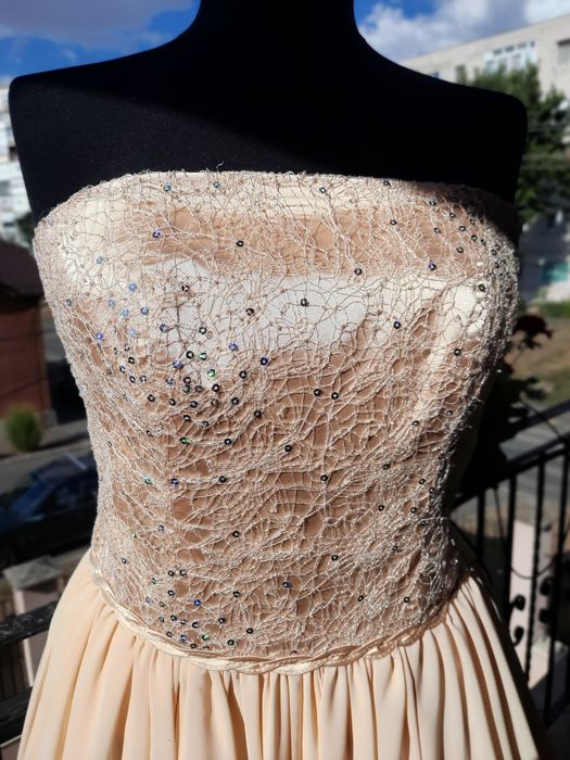 Rochie eleganta, culoarea untului, marimea 38-40